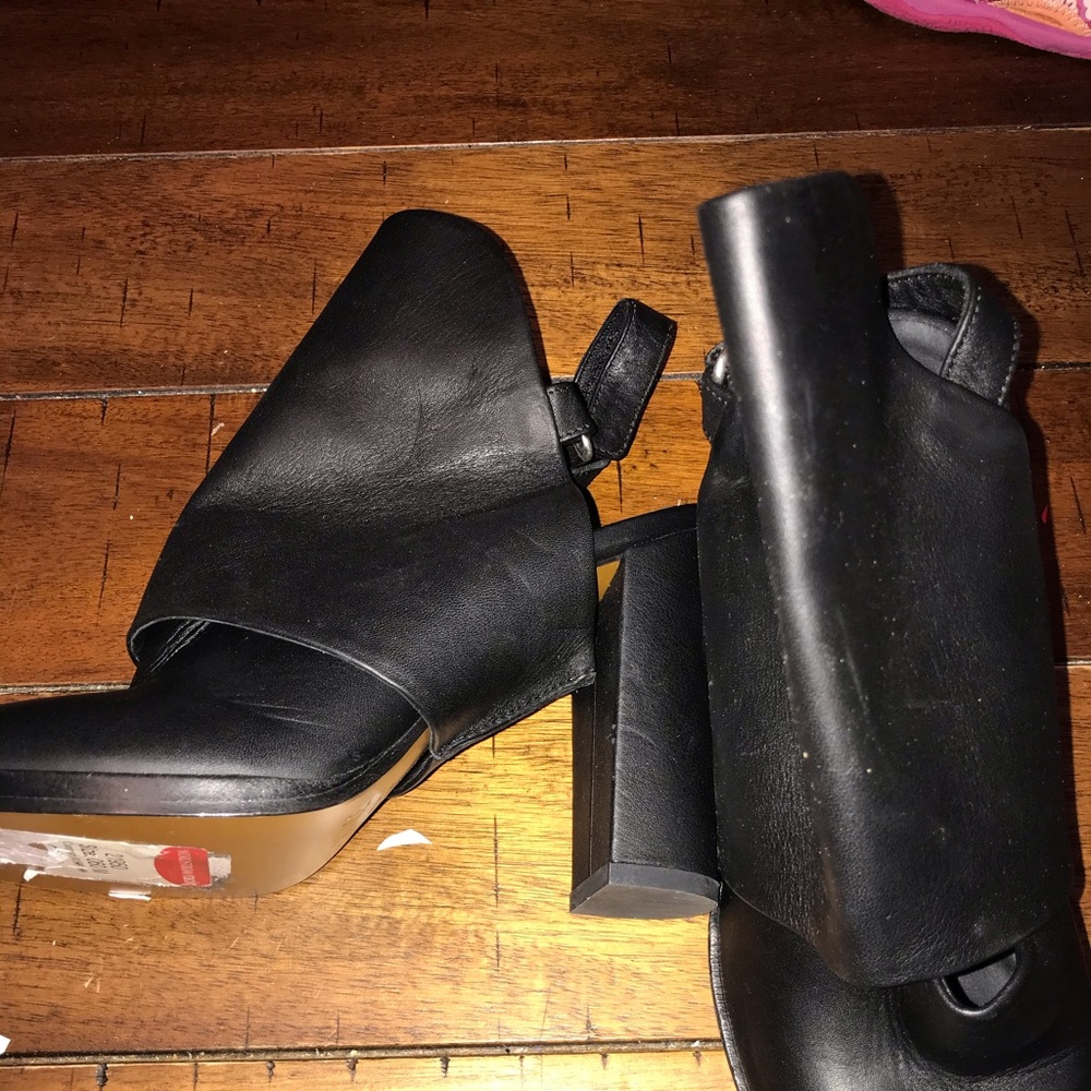 Vince black leather